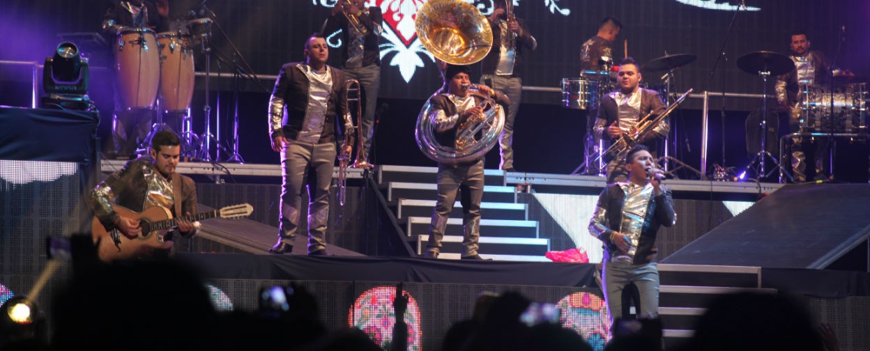 Espectacular concierto de Edwin Luna y La Trakalosa de Monterrey #Fotos