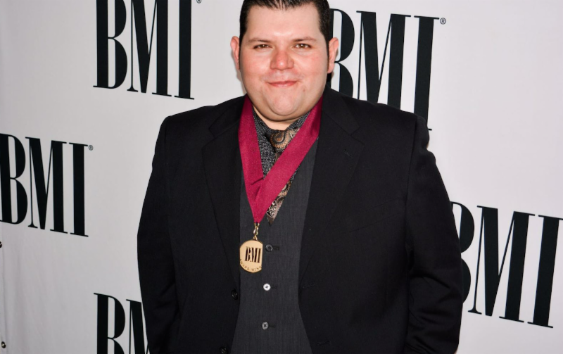 Oscar Iván Treviño del grupo Duelo es galardonado por los Premios BMI